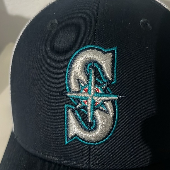 New Seattle Mariners MLB Fan Favorite Trucker Hat One Size Fits All Adjustable - Picture 2 of 10